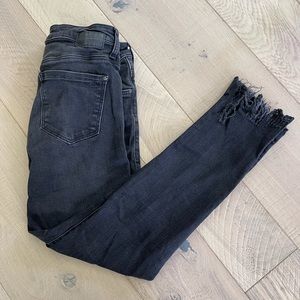 MAVI- Tess high rise skinny, with distressed hem.